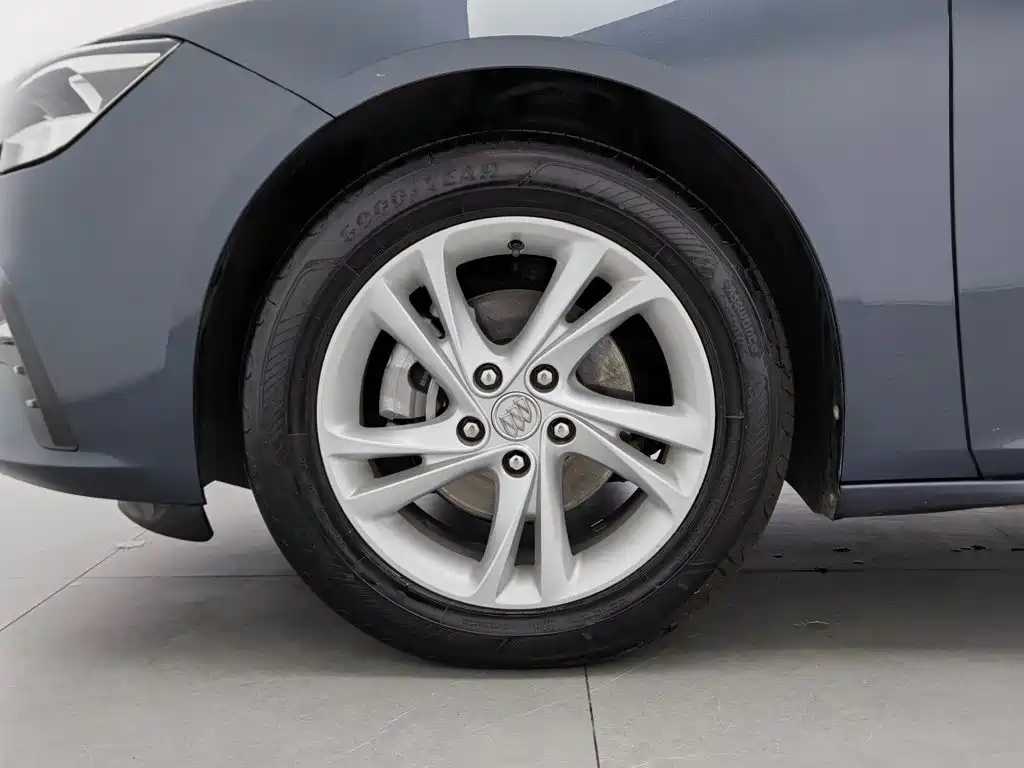 Buick Regal — фото 17