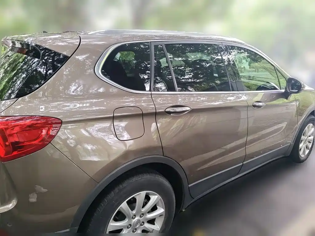 Buick Envision Plus — фото 4