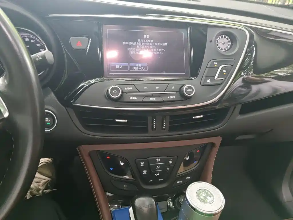 Buick Envision Plus — фото 9