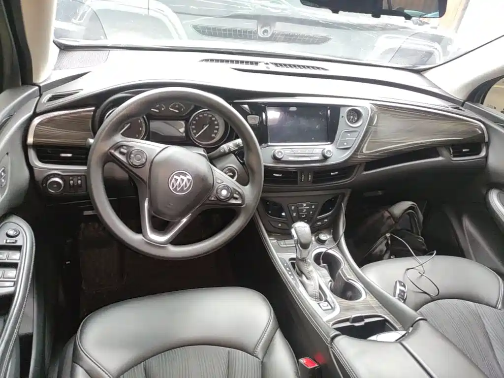Buick Envision Plus — фото 10