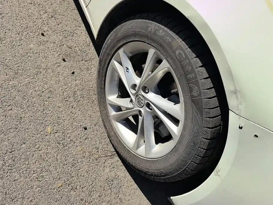 Buick Regal — фото 6
