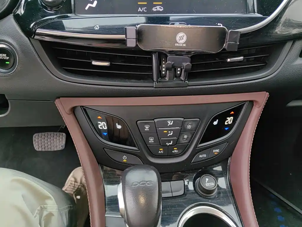 Buick Envision Plus — фото 13