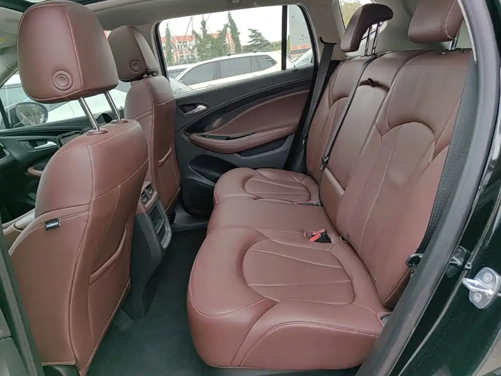 Buick Envision Plus — фото 17