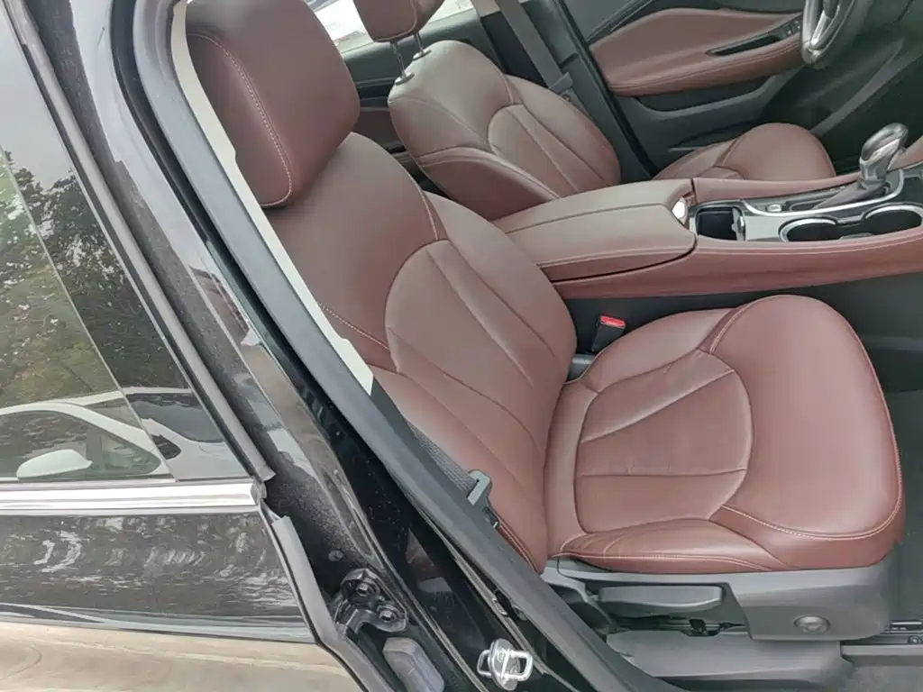 Buick Envision Plus — фото 25