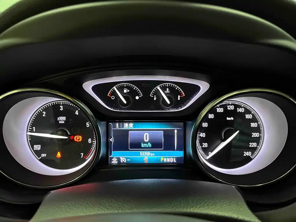 Buick Envision Plus — фото 9