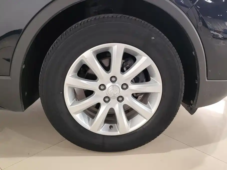 Buick Envision Plus — фото 6