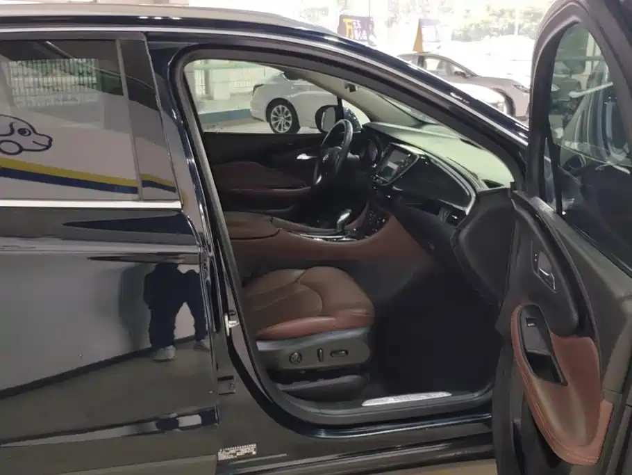 Buick Envision Plus — фото 8