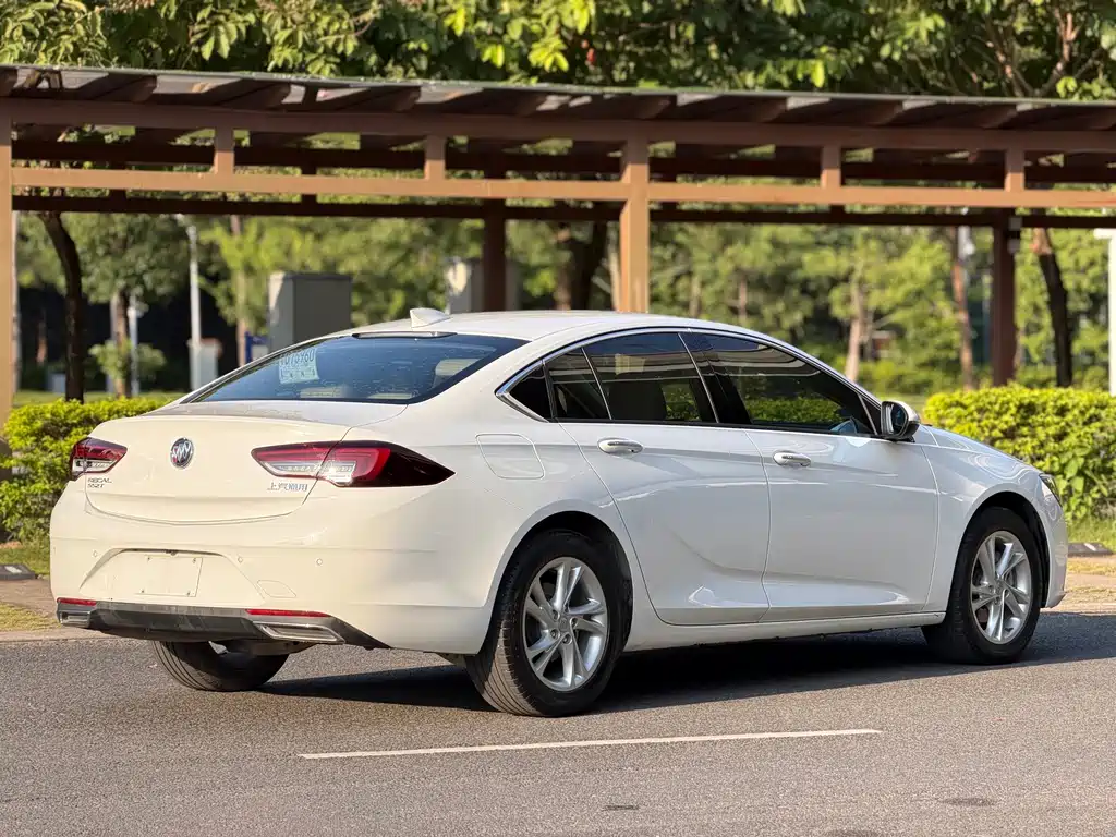 Buick Regal — фото 11