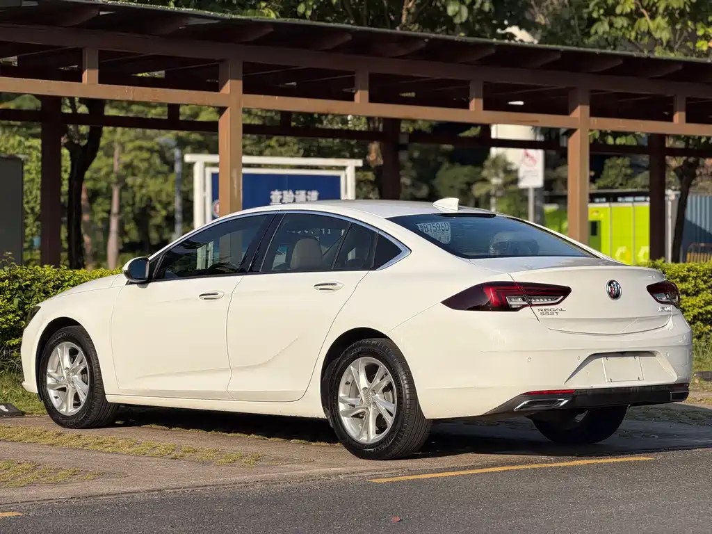Buick Regal — фото 13