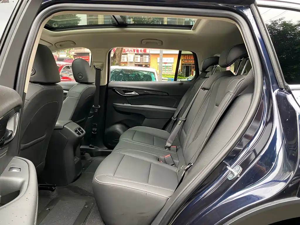 Buick Envision Plus — фото 10