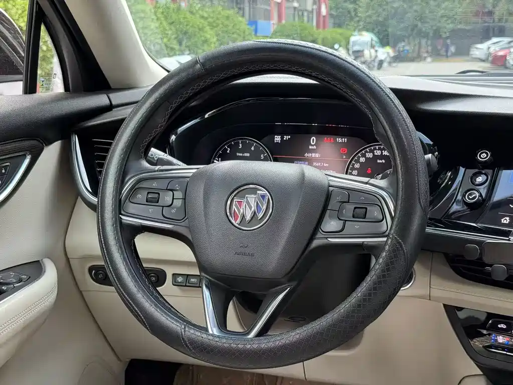 Buick Envision Plus — фото 2
