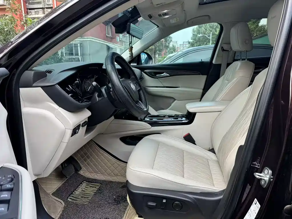 Buick Envision Plus — фото 11