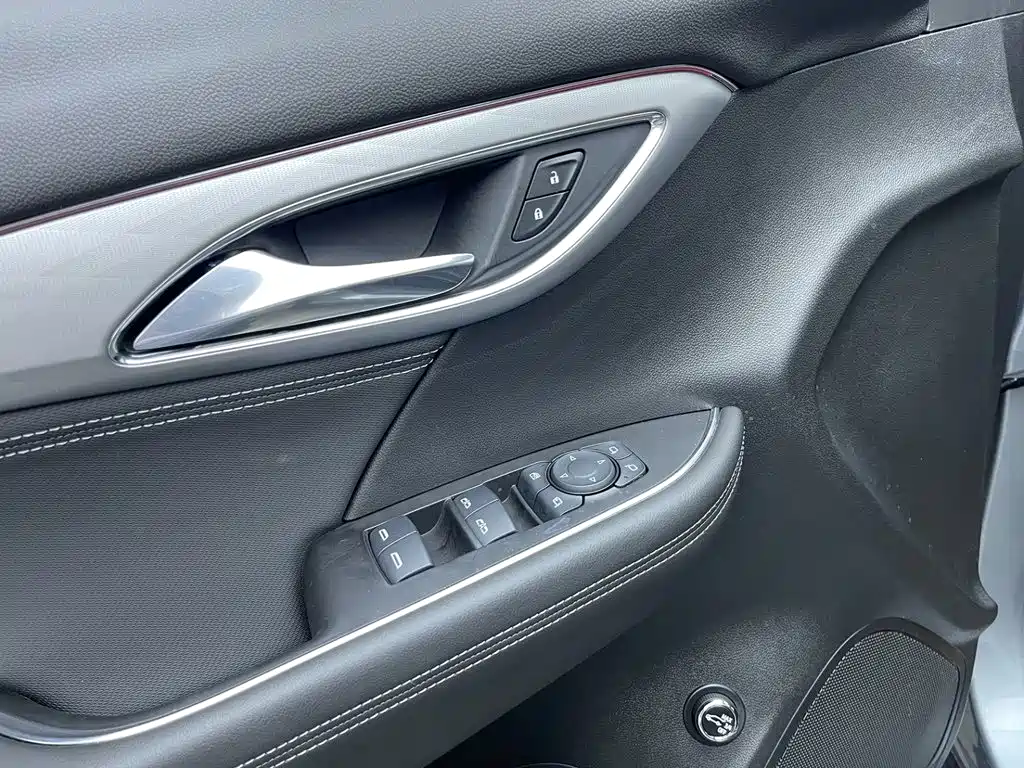 Buick Envision S — фото 9