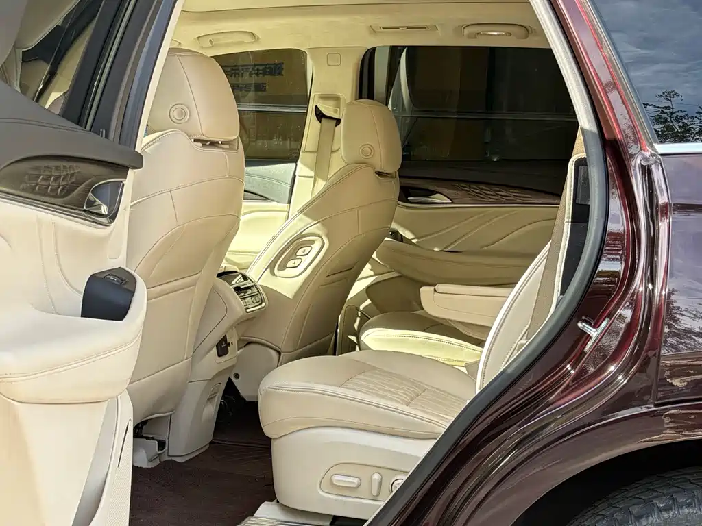Buick Enclave — фото 4