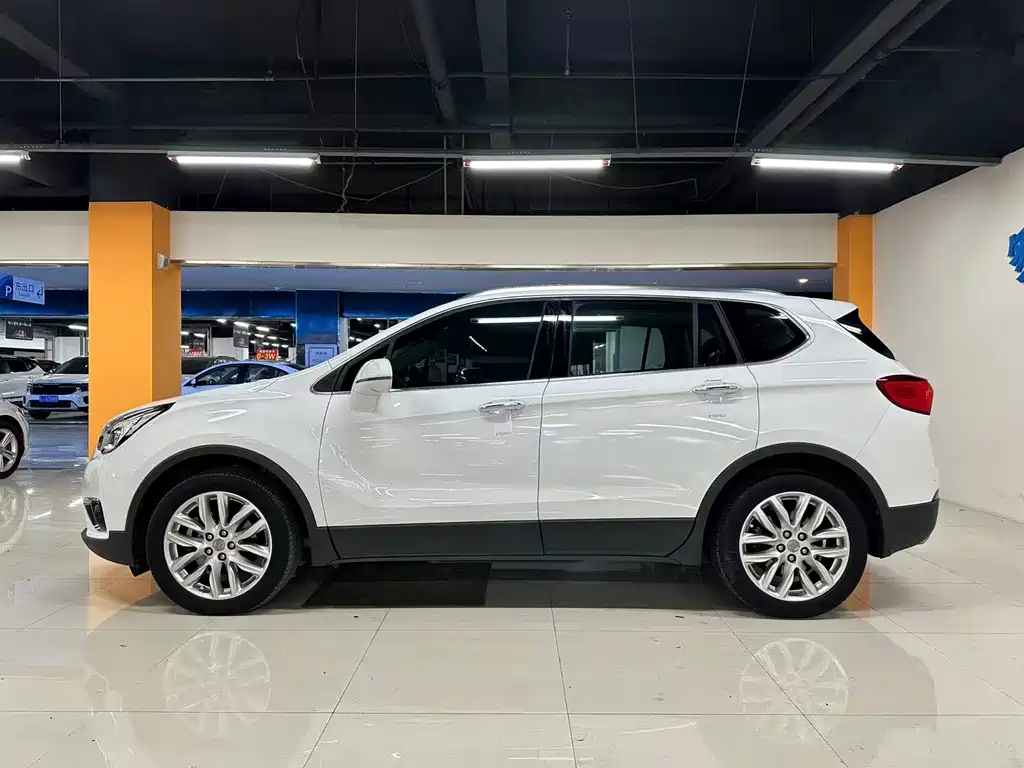Buick Envision Plus — фото 9