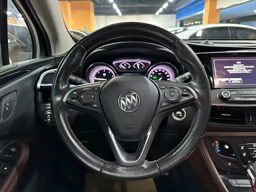 Buick Envision Plus — фото 10