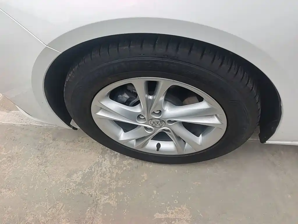 Buick Regal — фото 23