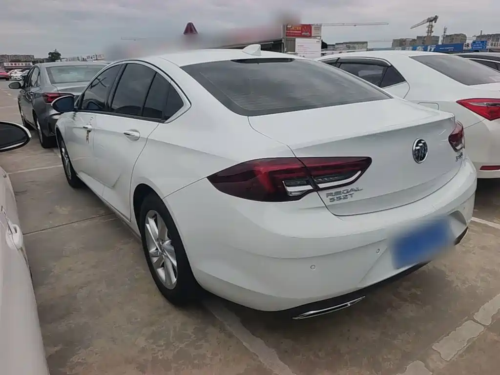 Buick Regal — фото 5