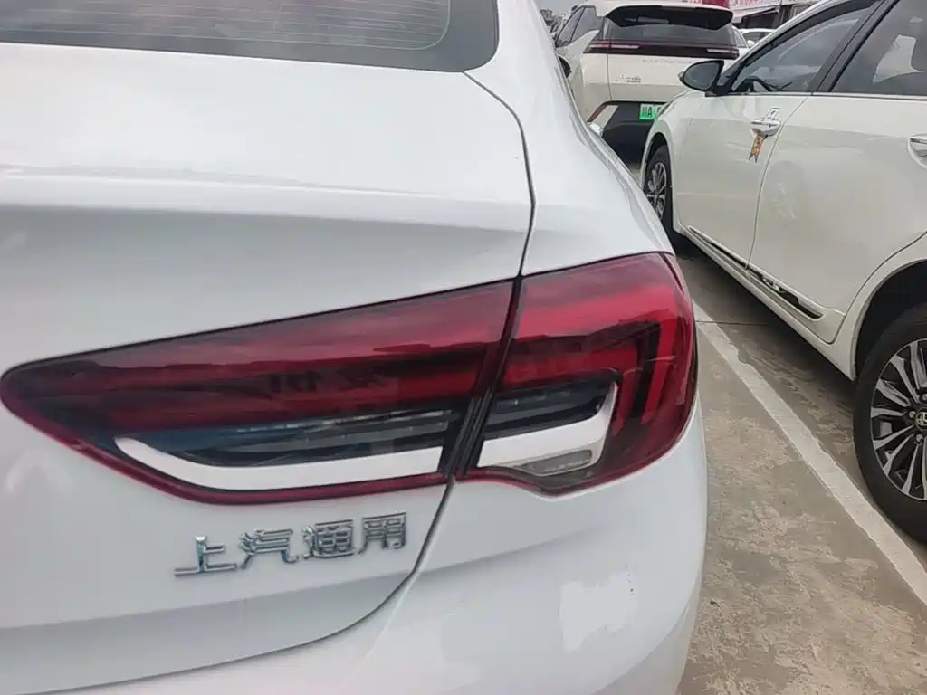 Buick Regal — фото 8