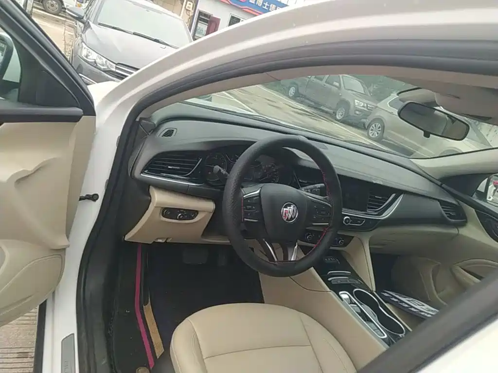 Buick Regal — фото 10