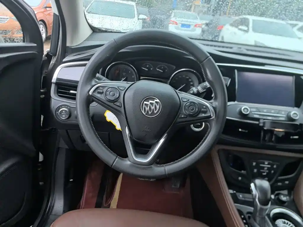 Buick Envision Plus — фото 11