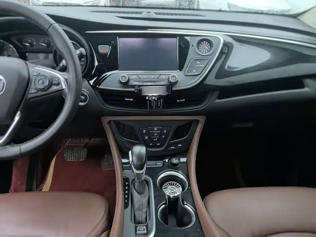 Buick Envision Plus — фото 13