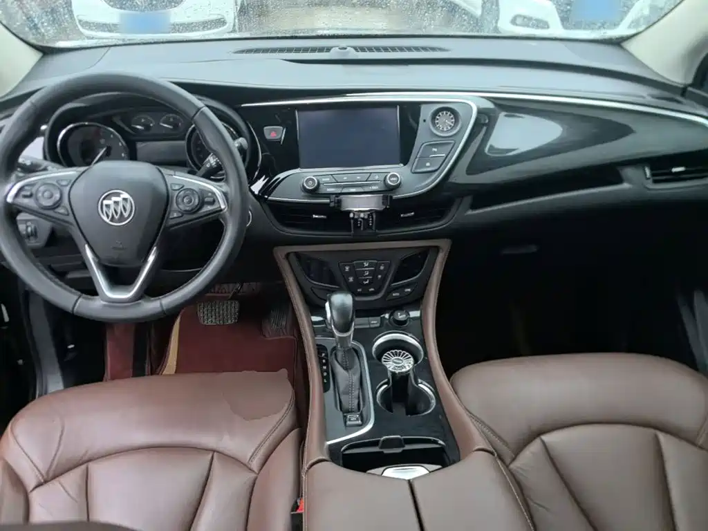 Buick Envision Plus — фото 10
