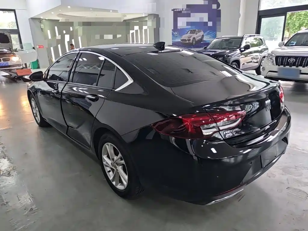 Buick Regal — фото 5