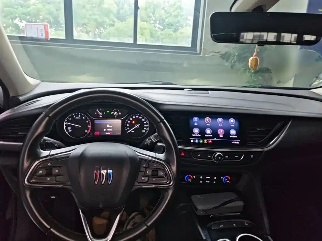 Buick Regal — фото 10