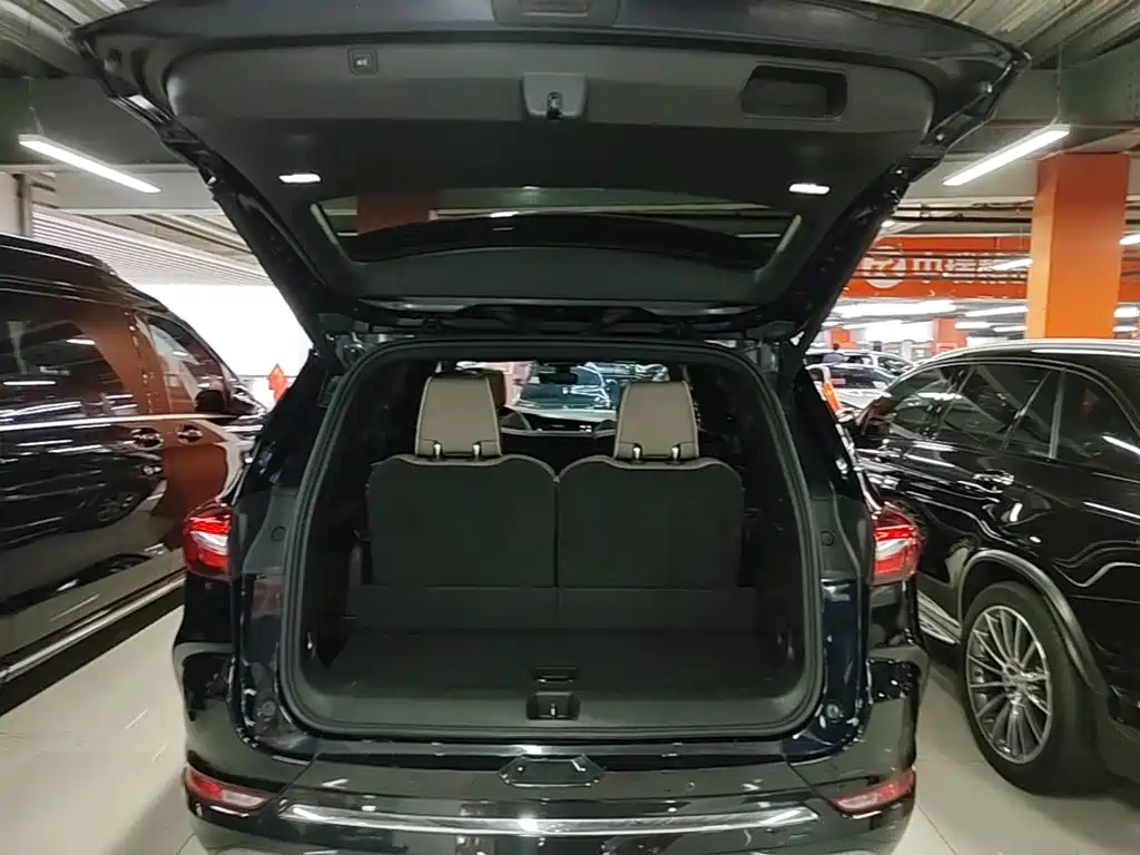 Buick Enclave — фото 19