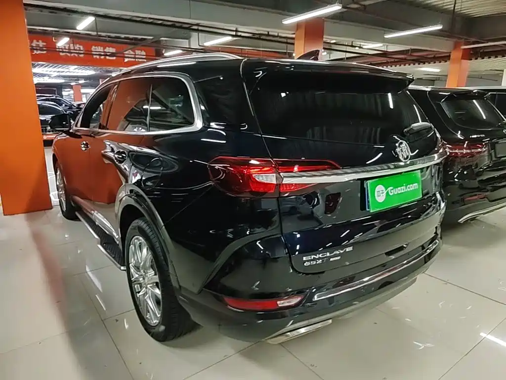 Buick Enclave — фото 5