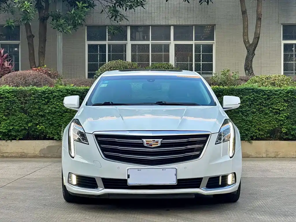 Cadillac XTS — фото 2