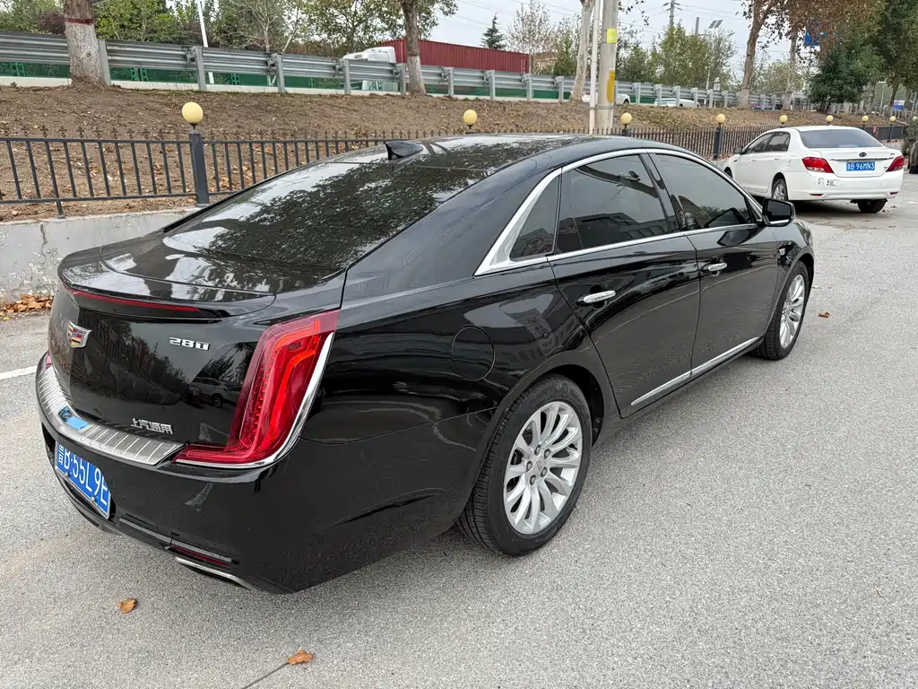 Cadillac XTS — фото 4
