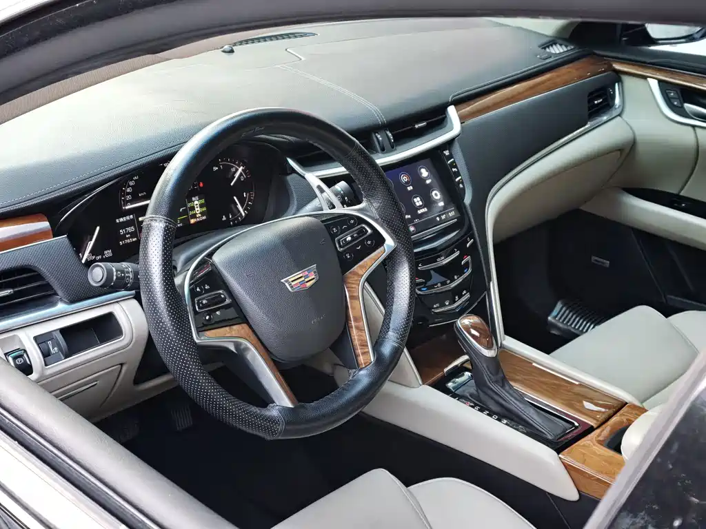 Cadillac XTS — фото 10