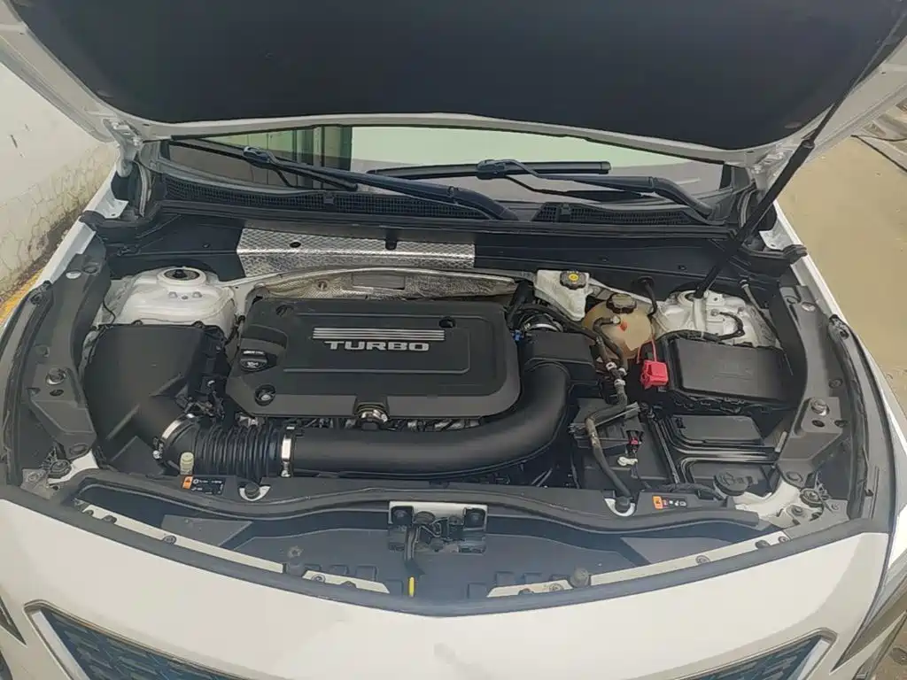 Cadillac XT4 — фото 20