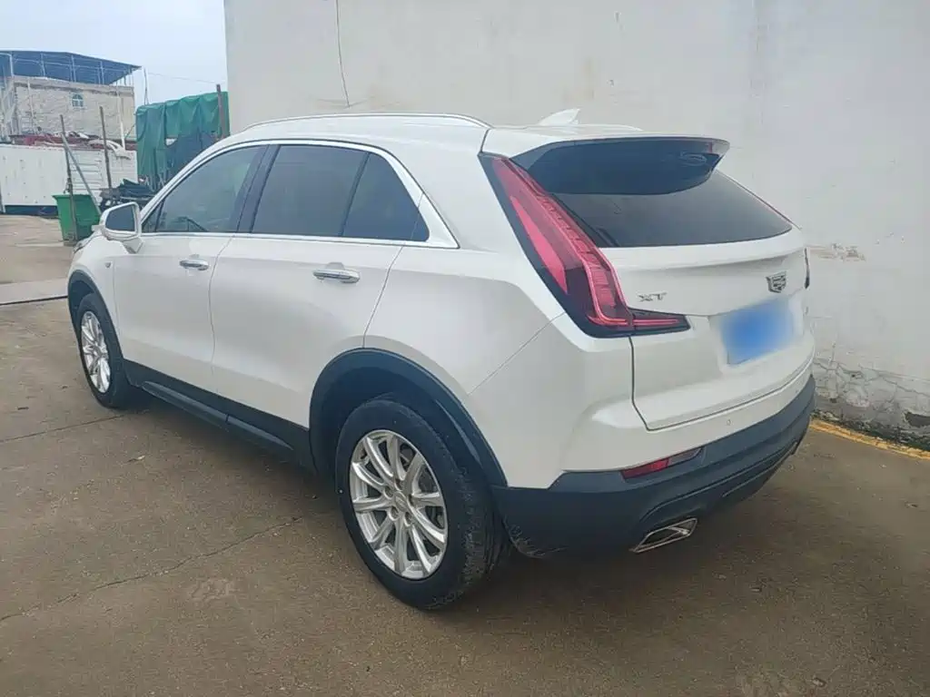 Cadillac XT4 — фото 5