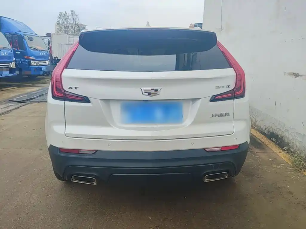 Cadillac XT4 — фото 6