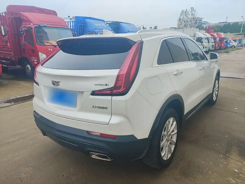 Cadillac XT4 — фото 7