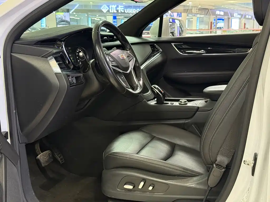 Cadillac XT5 — фото 4
