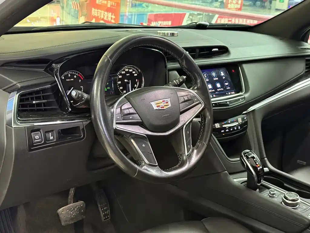 Cadillac XT5 — фото 5