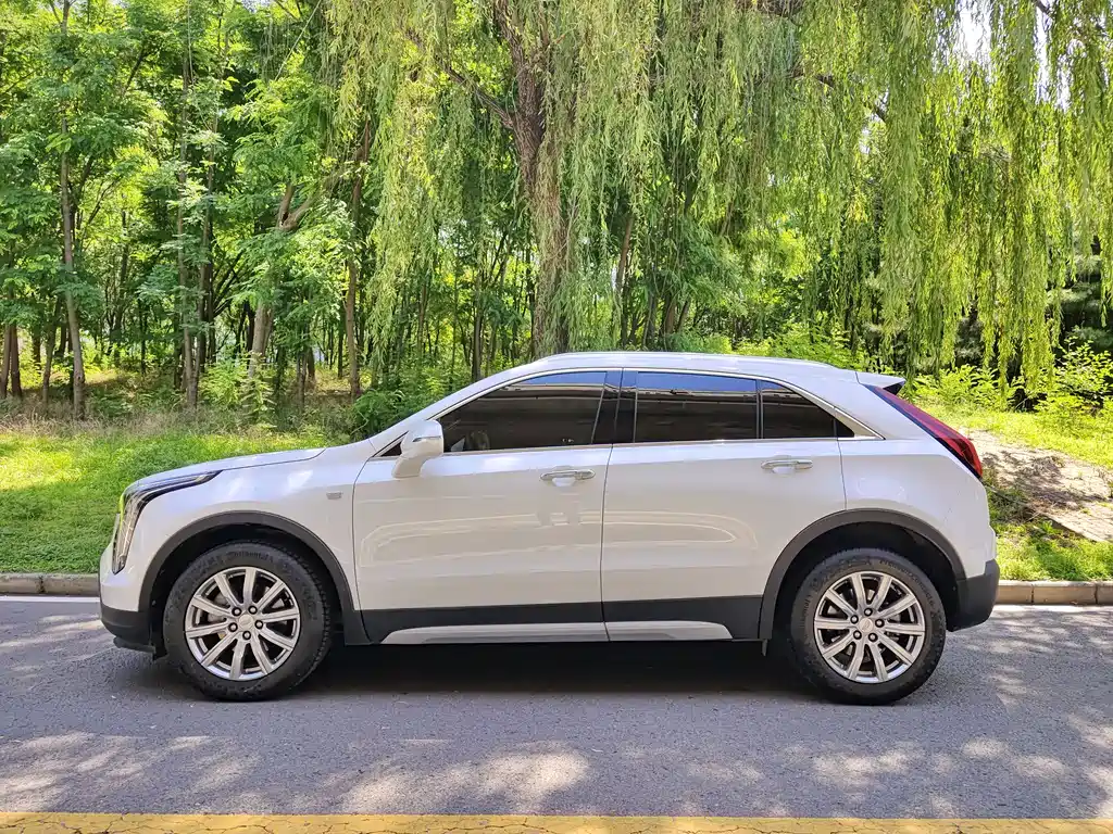 Cadillac XT4 — фото 3