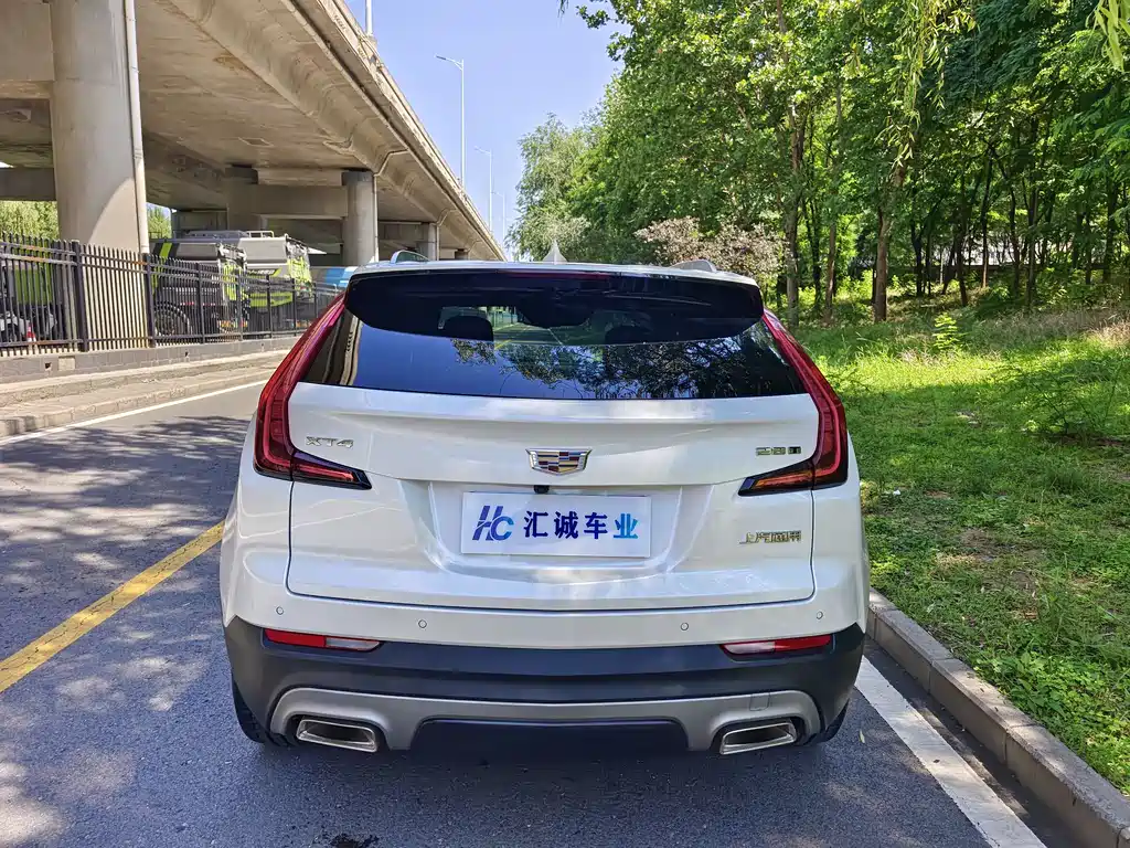 Cadillac XT4 — фото 5