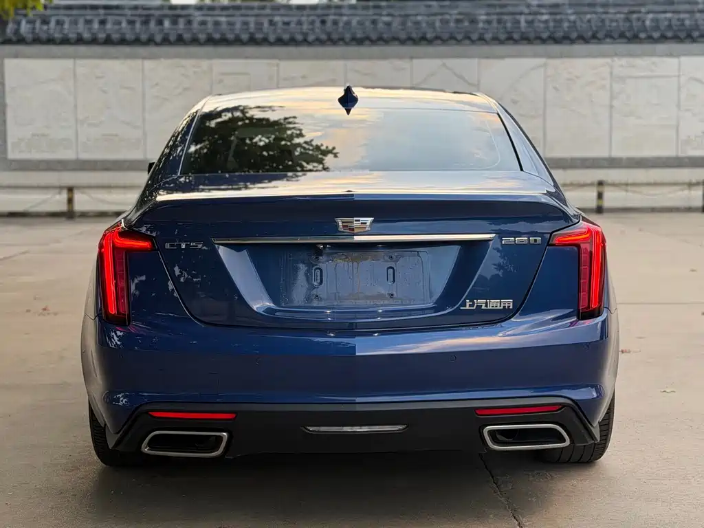 Cadillac CT5 — фото 9
