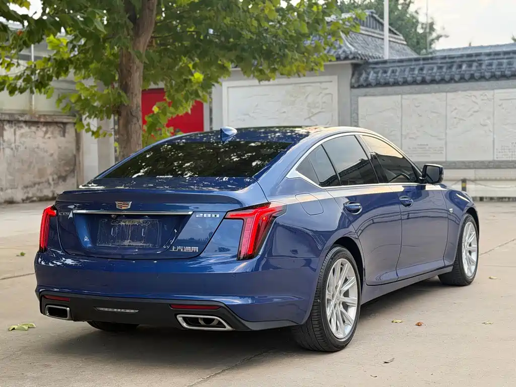 Cadillac CT5 — фото 10