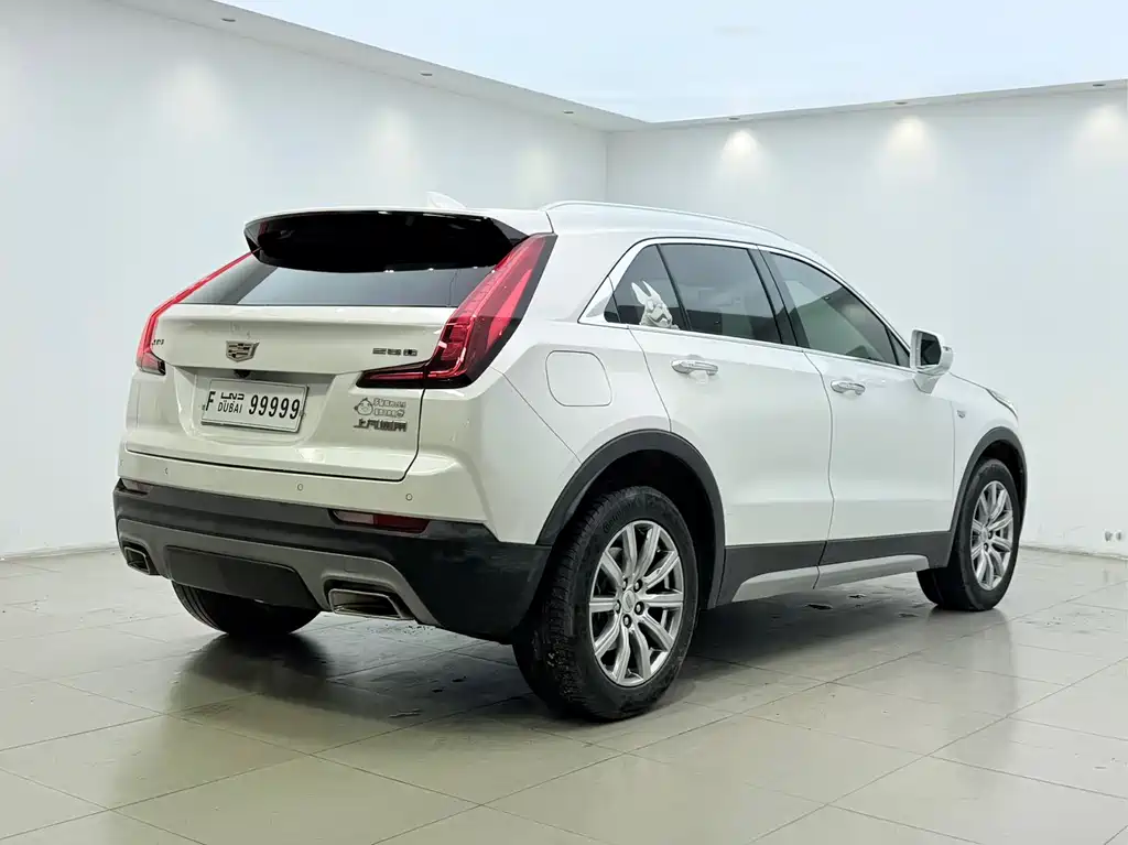 Cadillac XT4 — фото 15