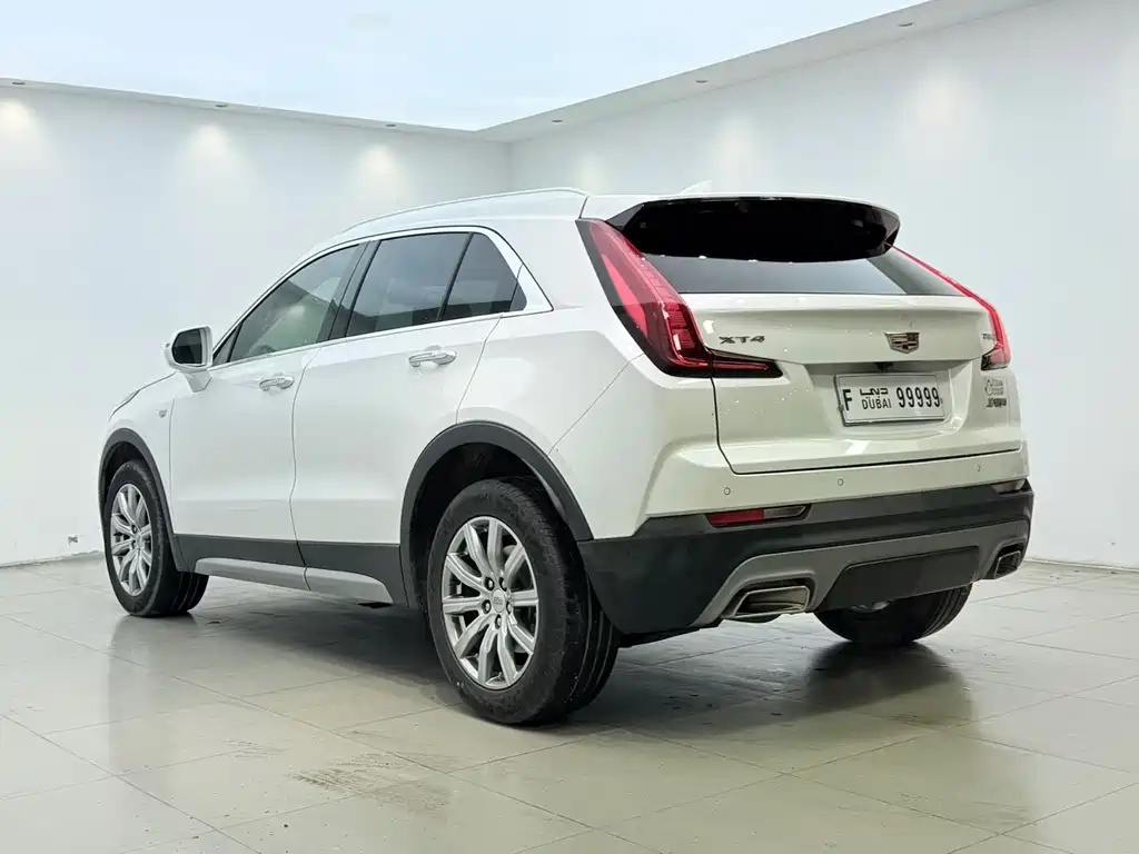 Cadillac XT4 — фото 17