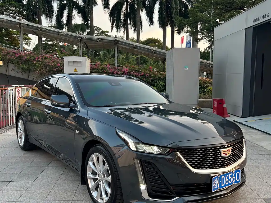 Cadillac CT5 — фото 9