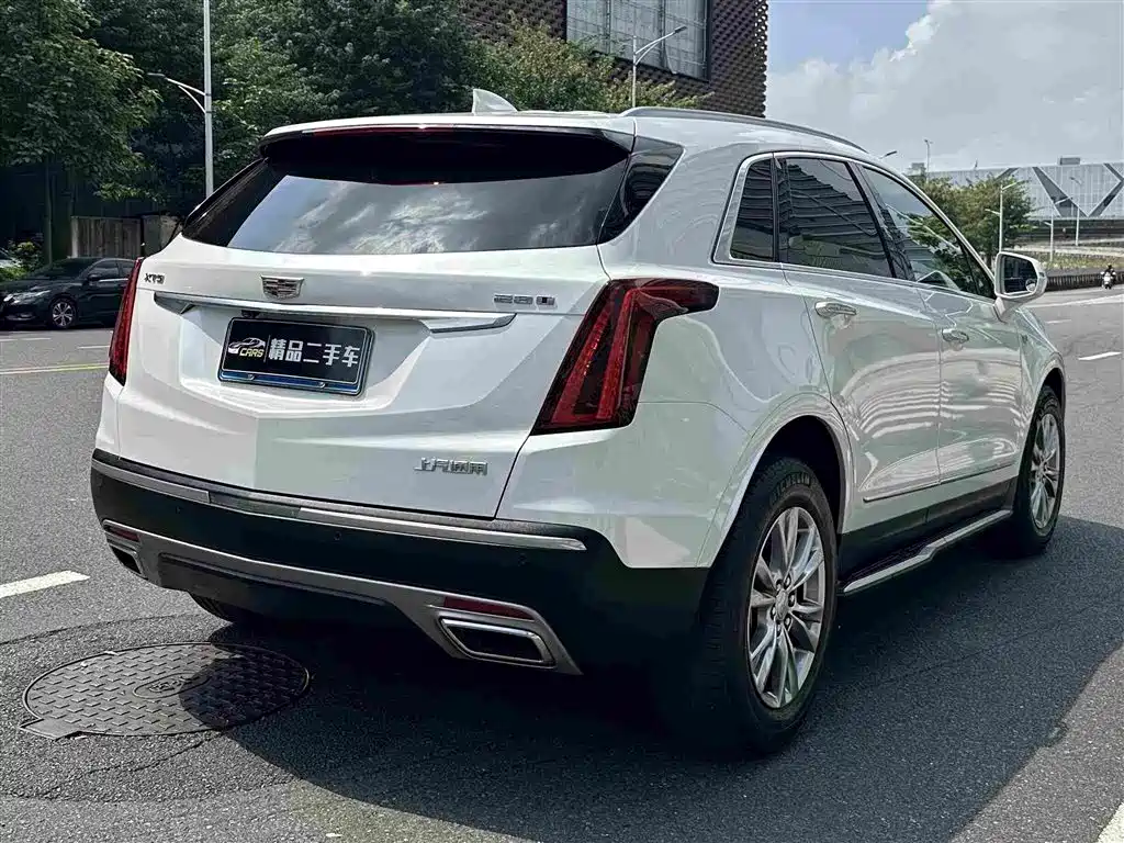 Cadillac XT5 — фото 7