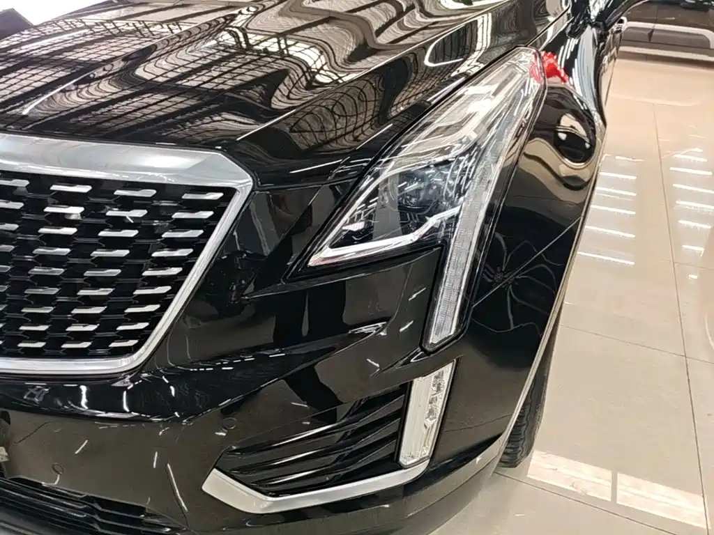 Cadillac XT5 — фото 24