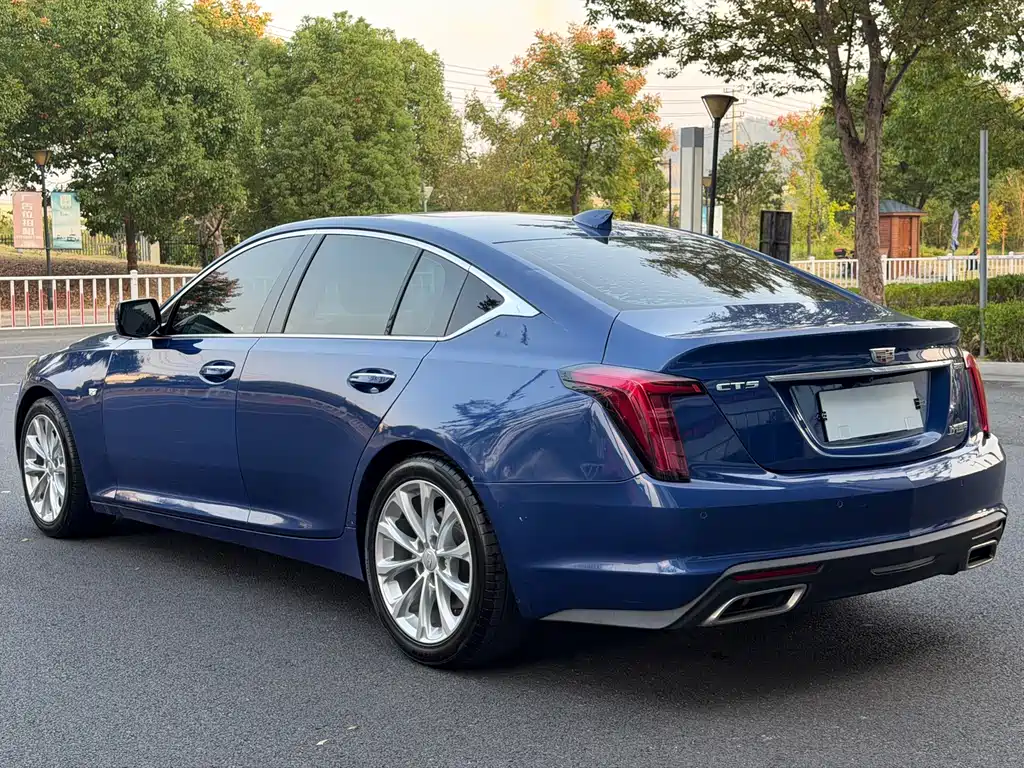 Cadillac CT5 — фото 4